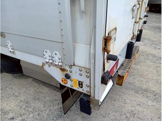 NISSAN DIESEL QUON 2018 Image 31