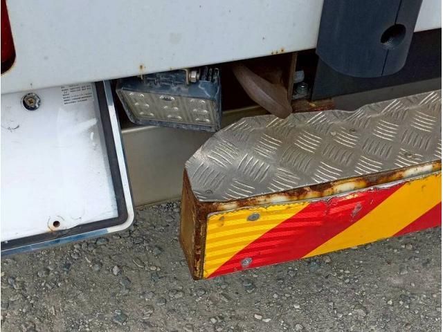 NISSAN DIESEL QUON 2018 Image 31