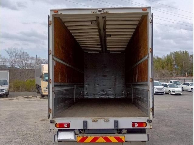 NISSAN DIESEL QUON 2018 Image 31