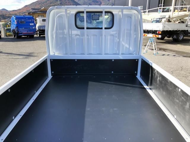 MITSUBISHI CANTER 2025 Image 31