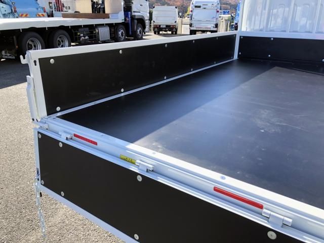 MITSUBISHI CANTER 2025 Image 31