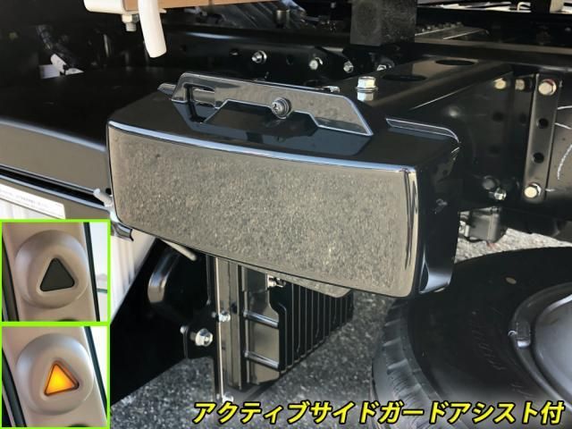 MITSUBISHI CANTER 2025 Image 31