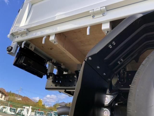 MITSUBISHI CANTER 2025 Image 31