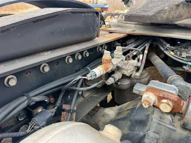 HINO PROFIA 2015 Image 31