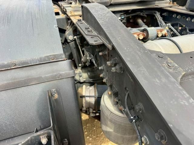 HINO PROFIA 2015 Image 31