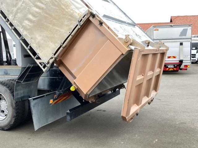 NISSAN DIESEL QUON 2016 Image 31