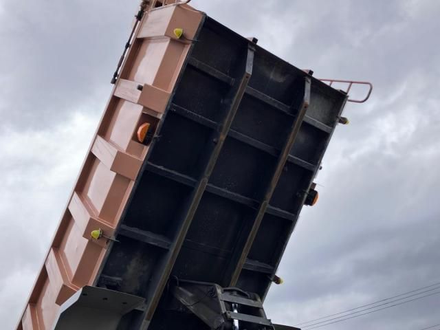 NISSAN DIESEL QUON 2016 Image 31