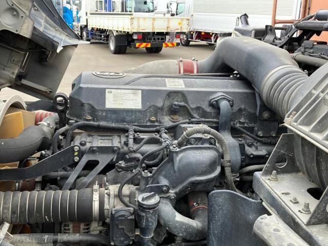 NISSAN DIESEL QUON 2016 Image 31