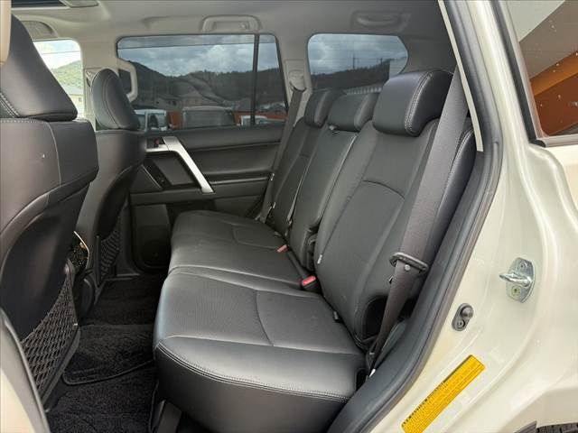 TOYOTA LANDCRUISER PRADO 2023 Image 31