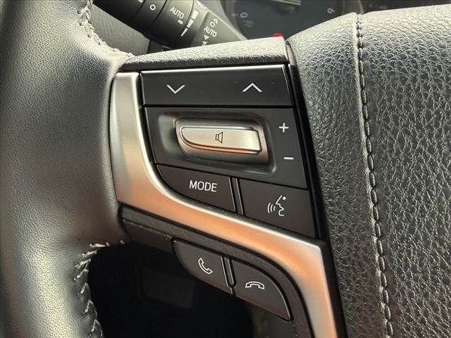 TOYOTA LANDCRUISER PRADO 2023 Image 31