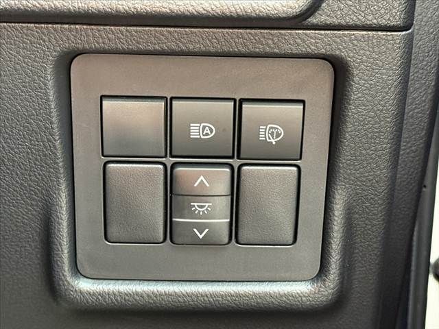 TOYOTA LANDCRUISER PRADO 2023 Image 31