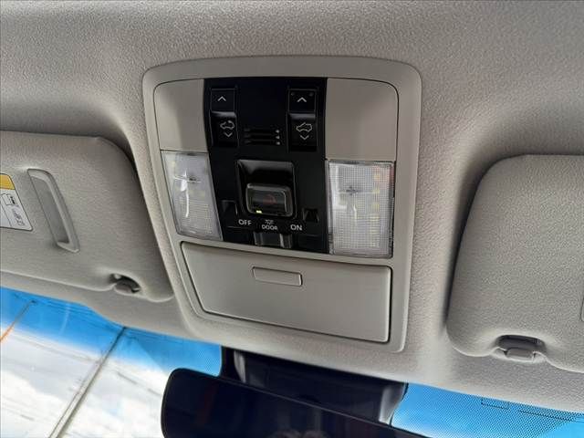 TOYOTA LANDCRUISER PRADO 2023 Image 31