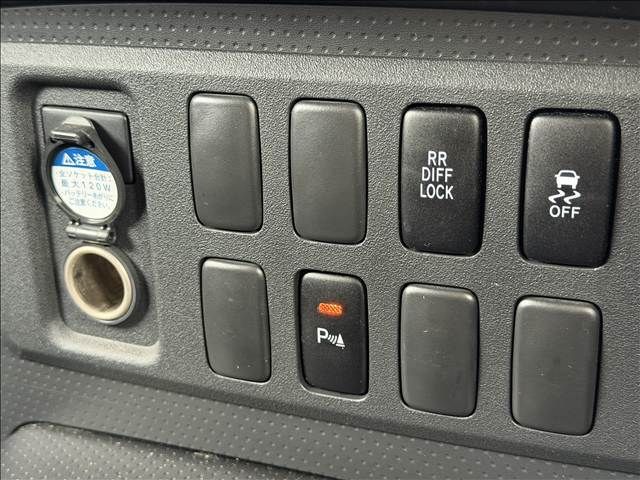 TOYOTA FJ CRUISER 4WD 2011 Image 31