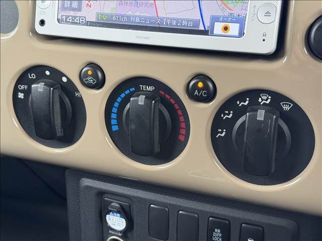 TOYOTA FJ CRUISER 4WD 2011 Image 31