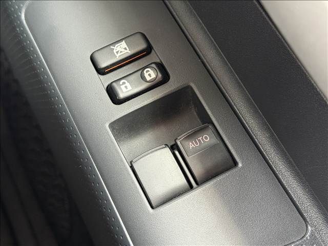 TOYOTA FJ CRUISER 4WD 2011 Image 31