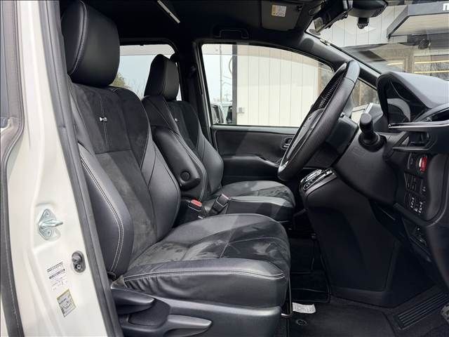 TOYOTA NOAH 2016 Image 31