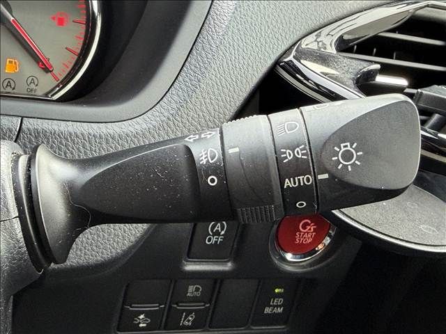 TOYOTA NOAH 2016 Image 31