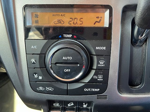 SUZUKI HUSTLER 4WD 2015 Image 31