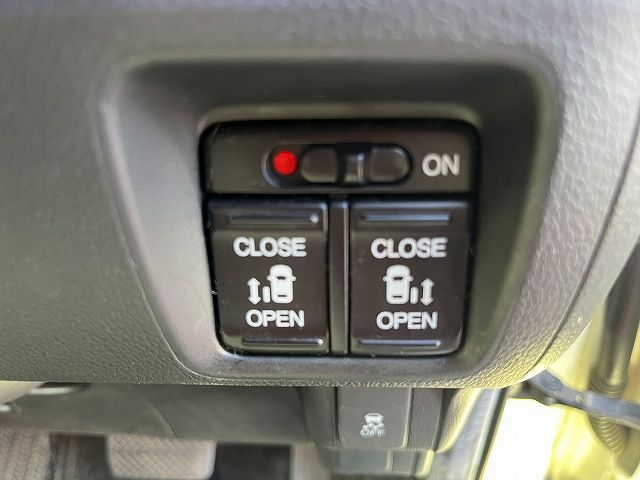 HONDA N BOX CUSTOM 2013 Image 31