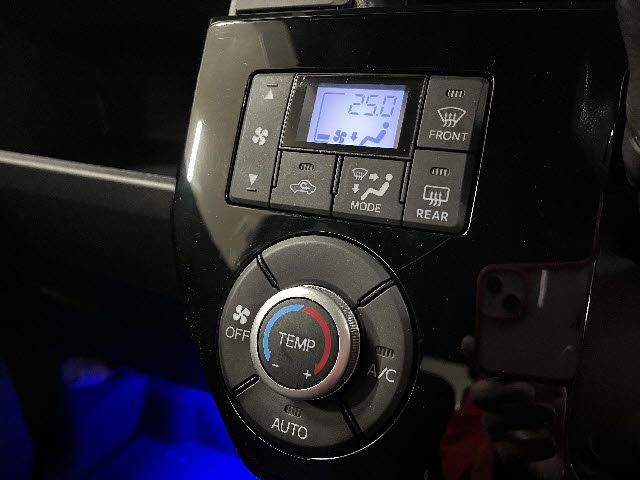 DAIHATSU WAKE 2016 Image 31