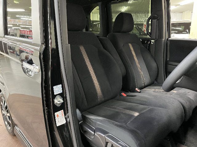 HONDA N BOX CUSTOM 2019 Image 31