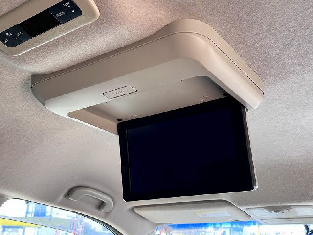 NISSAN ELGRAND 2016 Image 31