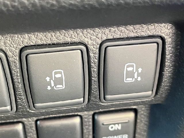 NISSAN ELGRAND 2016 Image 31