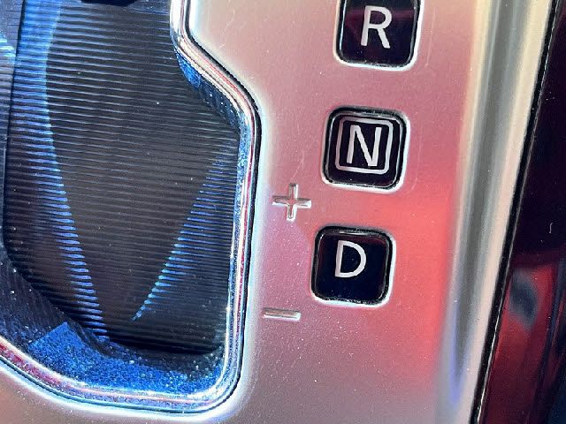 NISSAN ELGRAND 2016 Image 31