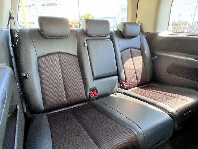 NISSAN ELGRAND 2016 Image 31