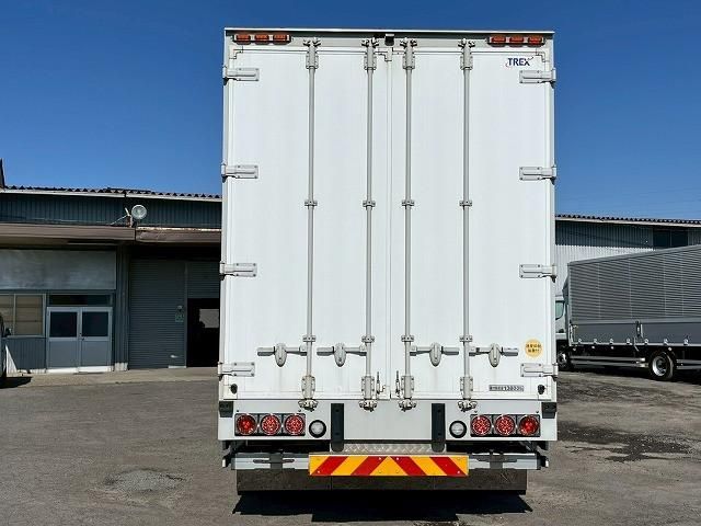 NISSAN DIESEL QUON 2018 Image 31