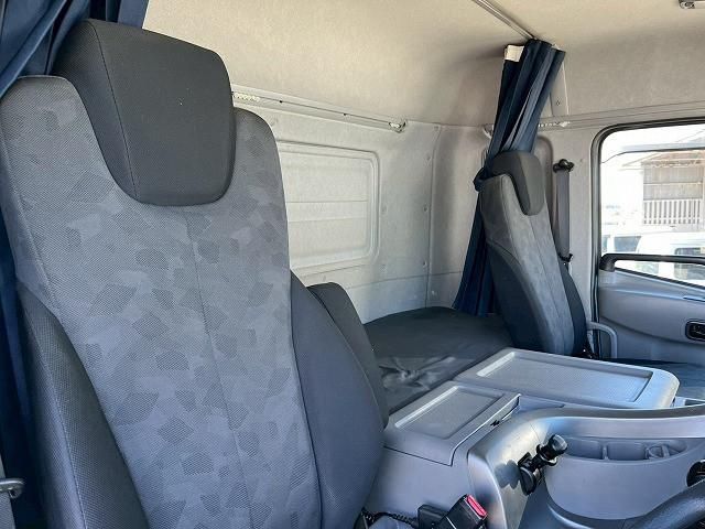 NISSAN DIESEL QUON 2018 Image 31