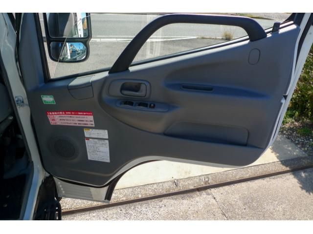 HINO DUTRO 2018 Image 31