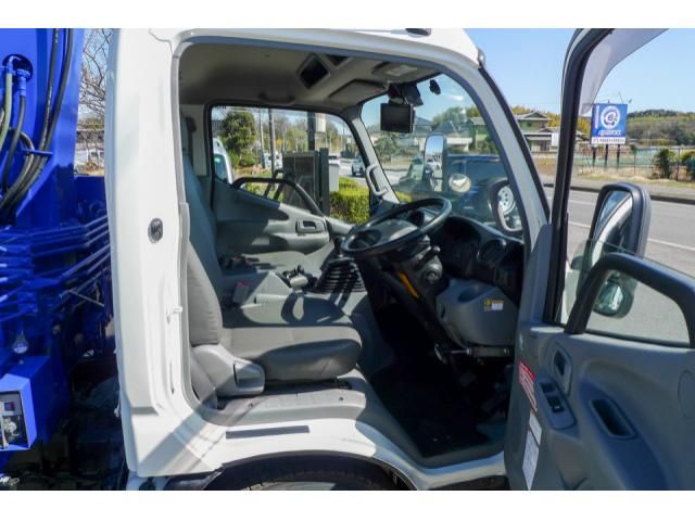 HINO DUTRO 2018 Image 31