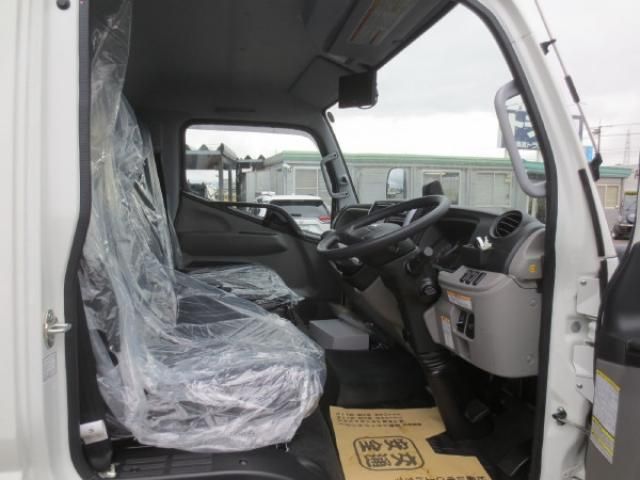 MITSUBISHI CANTER 2024 Image 31