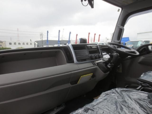 MITSUBISHI CANTER 2024 Image 31