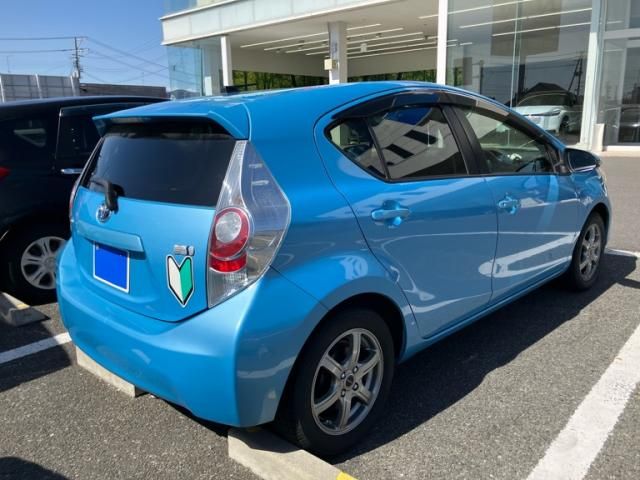 TOYOTA AQUA 2014 Image 31