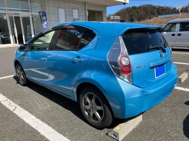 TOYOTA AQUA 2014 Image 31