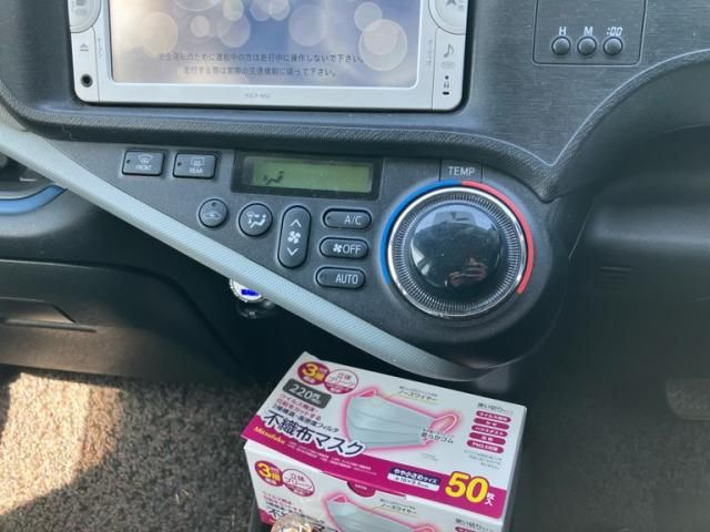 TOYOTA AQUA 2014 Image 31