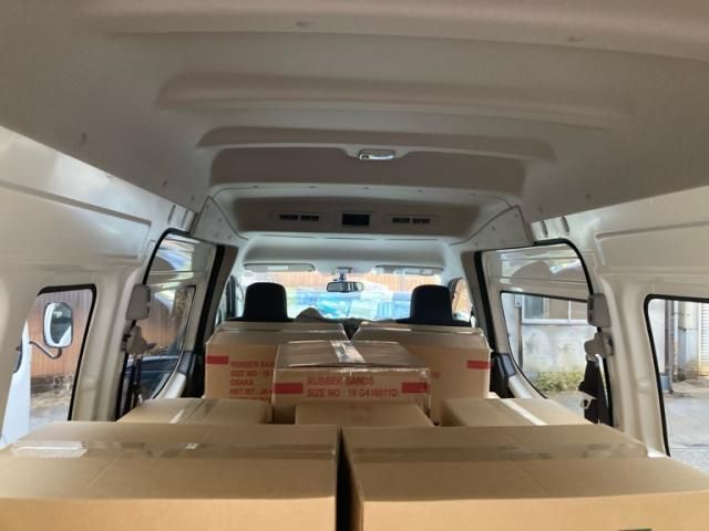 NISSAN NV350 CARAVAN 2022 Image 31