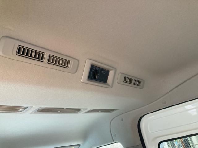 NISSAN NV350 CARAVAN 2022 Image 31