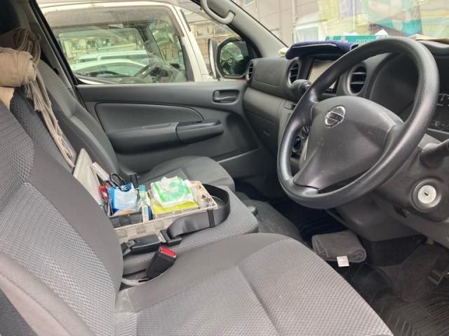 NISSAN NV350 CARAVAN 2022 Image 31