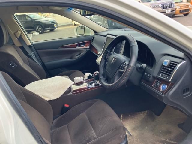 TOYOTA CROWN SEDAN HYBRID 2013 Image 31