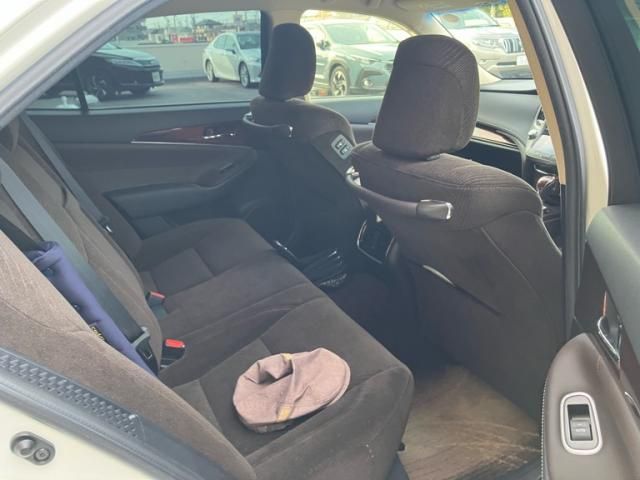 TOYOTA CROWN SEDAN HYBRID 2013 Image 31