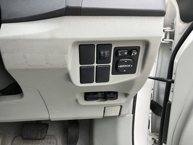 TOYOTA PRIUS 2009 Image 31