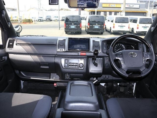 TOYOTA HIACE VAN 4WD 2021 Image 31