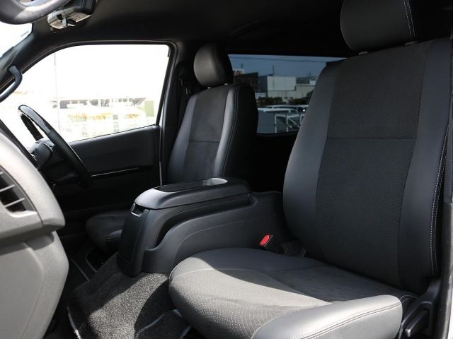 TOYOTA HIACE VAN 4WD 2021 Image 31