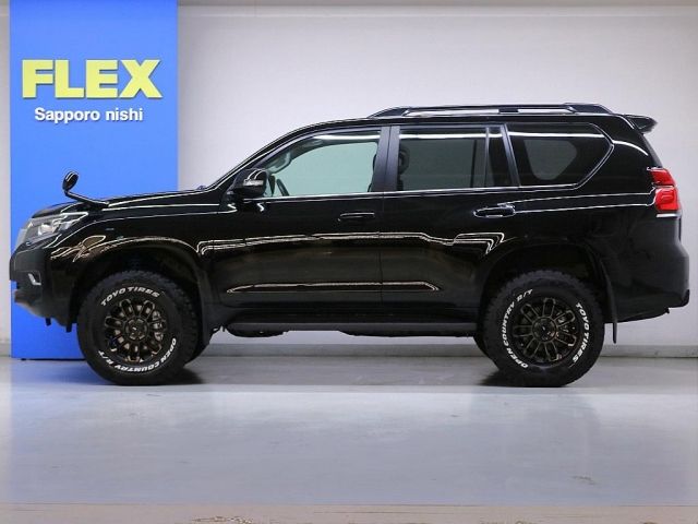 TOYOTA LANDCRUISER PRADO 2023 Image 31