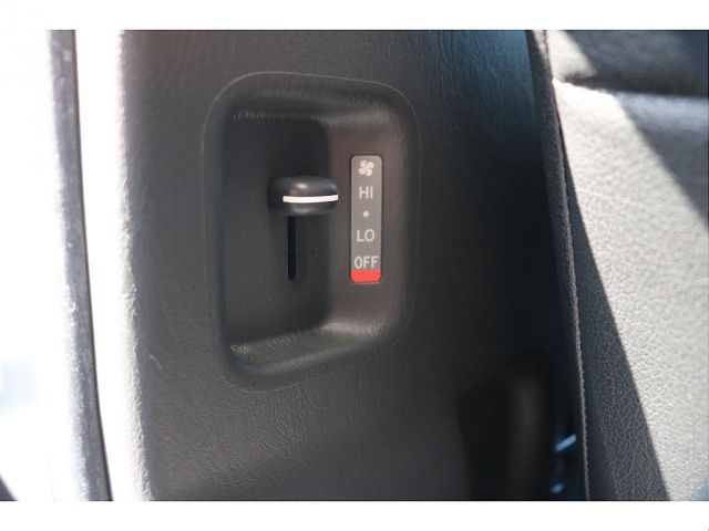 TOYOTA HIACE WAGON 4WD 2021 Image 31