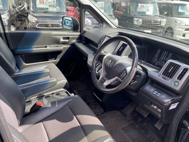 HONDA STEPWAGON SPADA 2012 Image 31