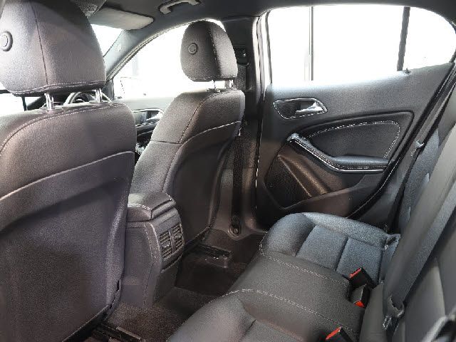 MERCEDES BENZ GLA CL 2018 Image 31